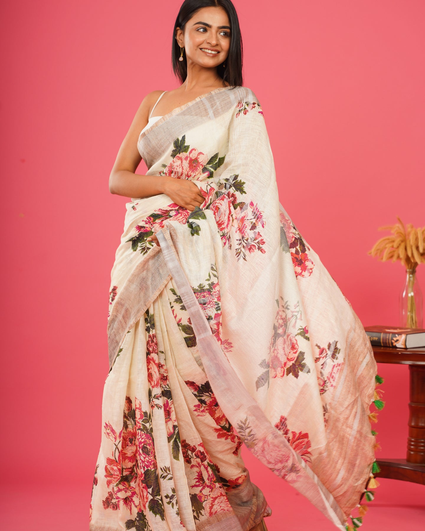 WHITE FLORAL LINEN SAREE