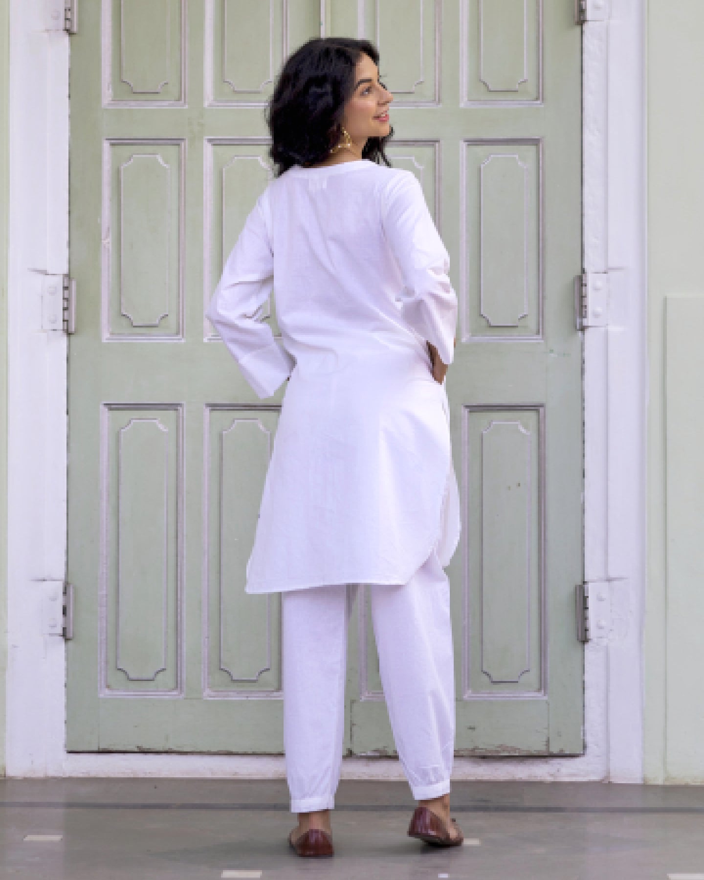 White kurta pajama for girls hot sale